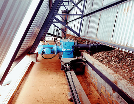 Sistema de movimentação e armazenamento de biomassa